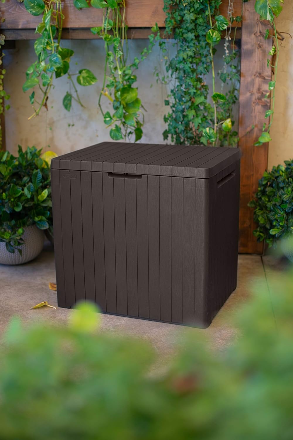 Keter City Outdoor Storage Box - Gardening Tools Images 评论和价格